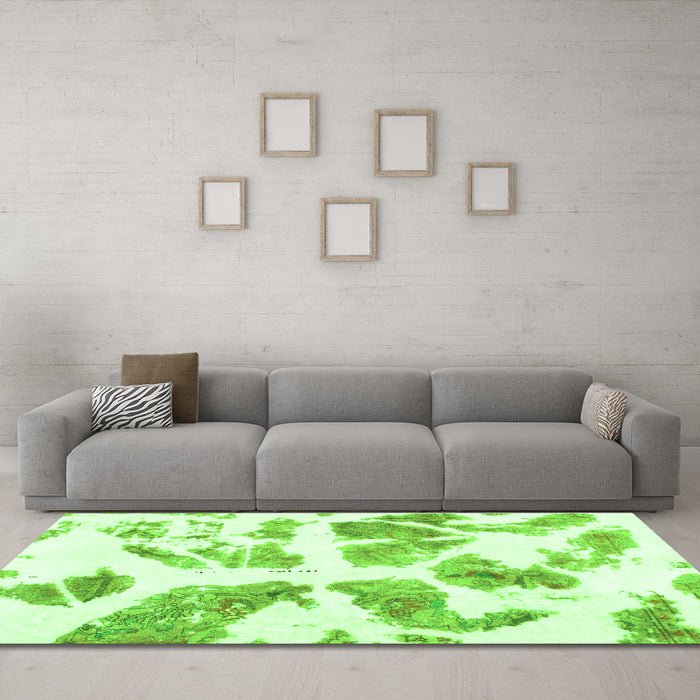 Machine Washable Abstract Green Modern Area Rugs in a Living Room,, wshabs1167grn