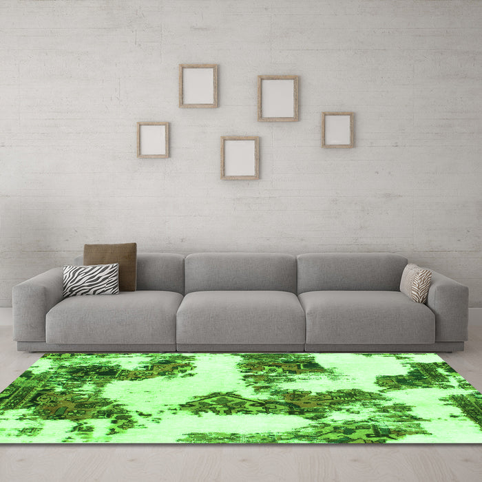 Machine Washable Abstract Green Modern Area Rugs in a Living Room,, wshabs1169grn