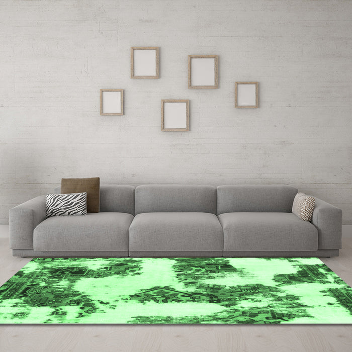 Machine Washable Abstract Emerald Green Modern Area Rugs in a Living Room,, wshabs1169emgrn