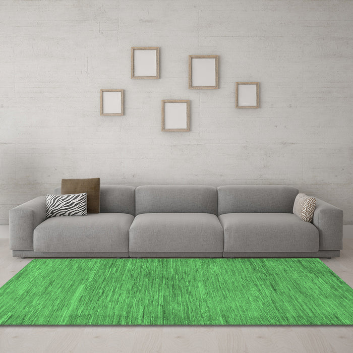 Machine Washable Abstract Emerald Green Modern Area Rugs in a Living Room,, wshabs117emgrn