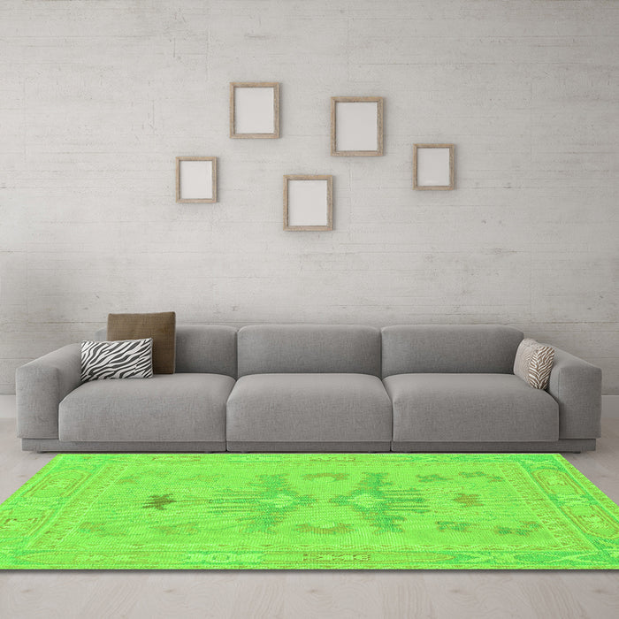 Machine Washable Abstract Green Modern Area Rugs in a Living Room,, wshabs1182grn