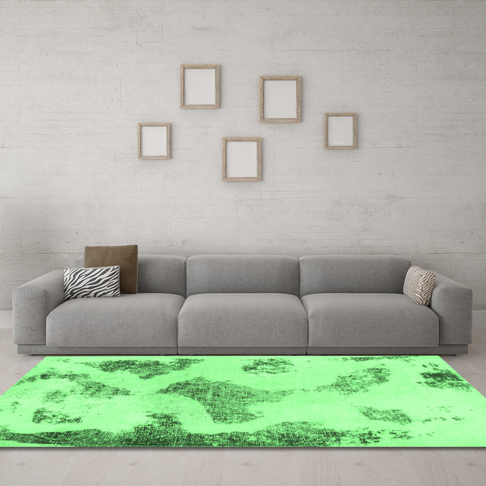 Machine Washable Abstract Emerald Green Modern Area Rugs in a Living Room,, wshabs1186emgrn