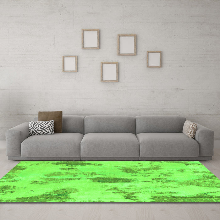 Machine Washable Abstract Green Modern Area Rugs in a Living Room,, wshabs1187grn