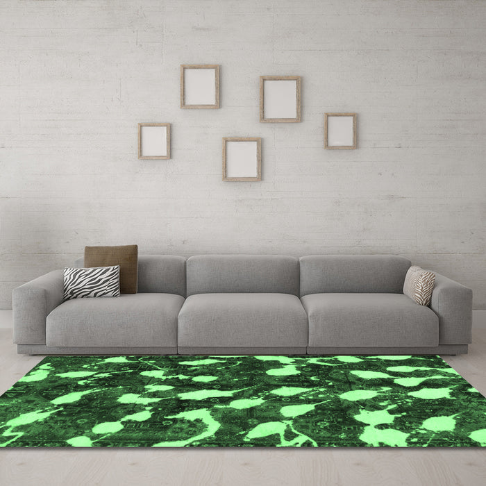 Machine Washable Abstract Emerald Green Modern Area Rugs in a Living Room,, wshabs1188emgrn
