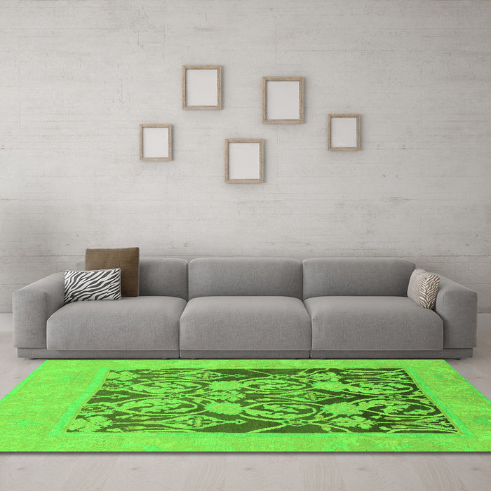Machine Washable Abstract Green Modern Area Rugs in a Living Room,, wshabs1195grn