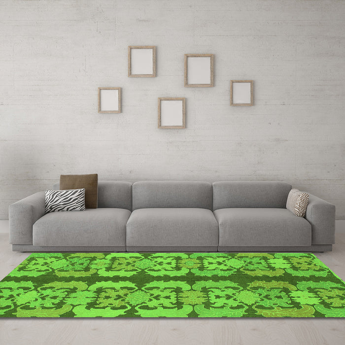 Machine Washable Abstract Green Modern Area Rugs in a Living Room,, wshabs1197grn