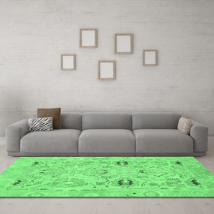 Machine Washable Oriental Emerald Green Traditional Area Rugs in a Living Room,, wshabs1202emgrn