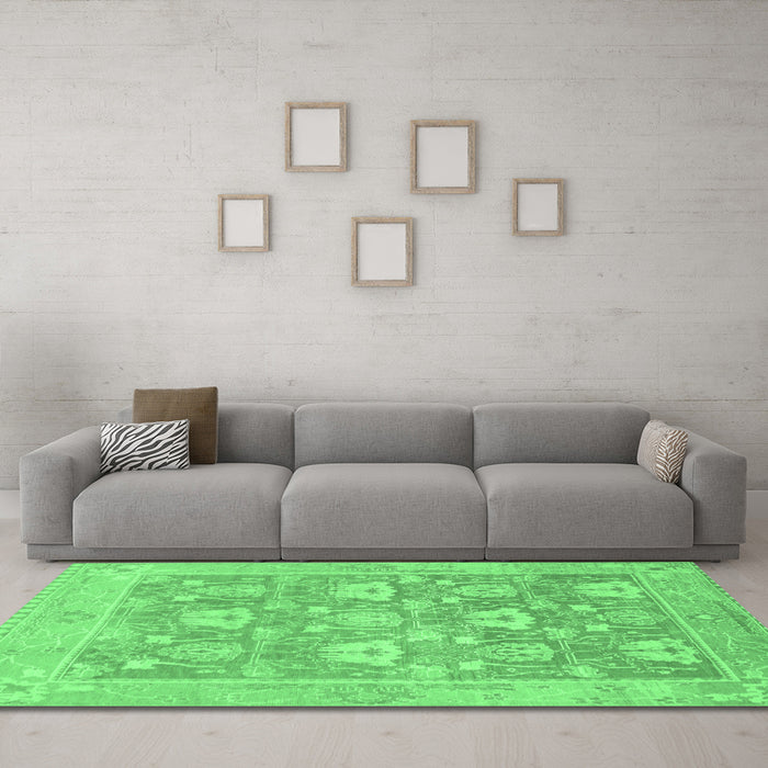 Machine Washable Oriental Emerald Green Traditional Area Rugs in a Living Room,, wshabs1205emgrn