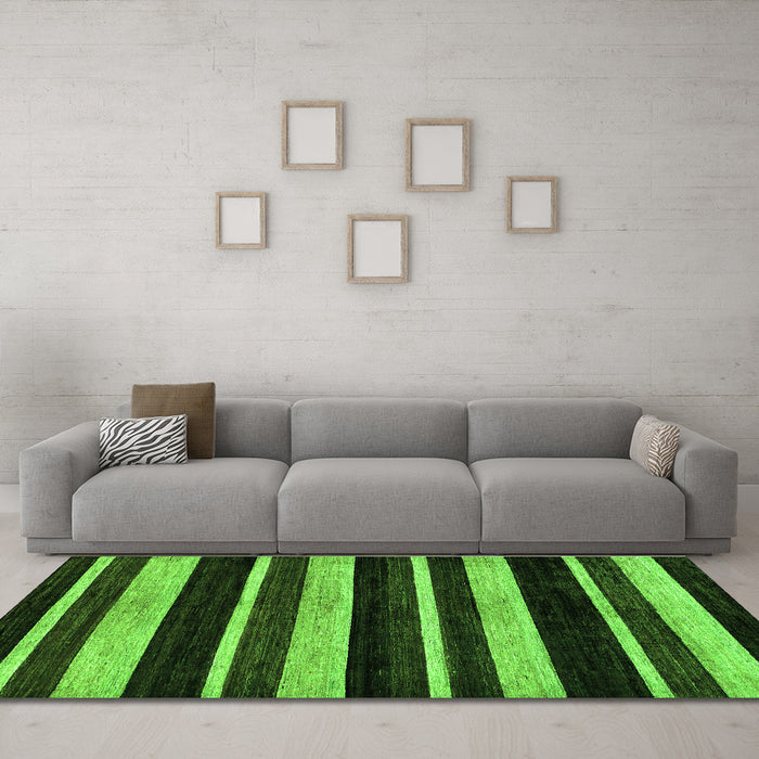 Machine Washable Abstract Green Modern Area Rugs in a Living Room,, wshabs120grn