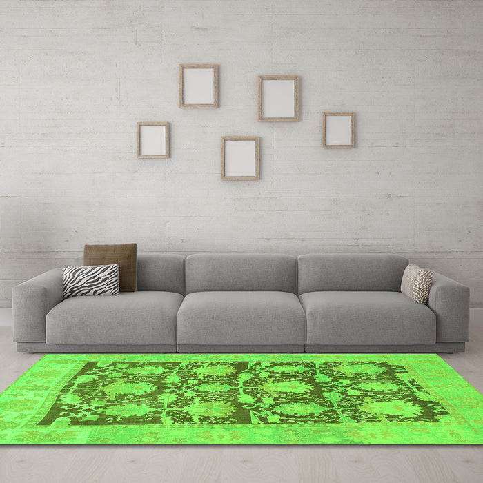 Machine Washable Abstract Green Modern Area Rugs in a Living Room,, wshabs1218grn