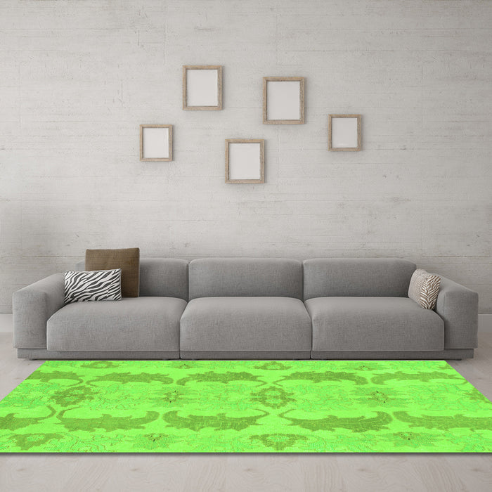 Machine Washable Abstract Green Modern Area Rugs in a Living Room,, wshabs1225grn