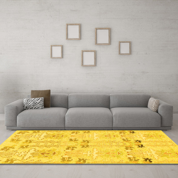 Machine Washable Abstract Yellow Modern Rug in a Living Room, wshabs1233yw