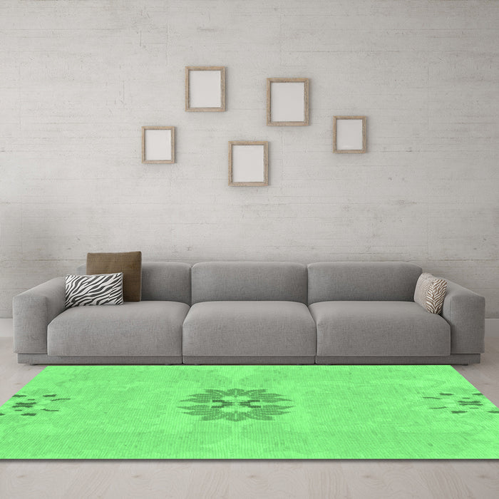 Machine Washable Abstract Emerald Green Modern Area Rugs in a Living Room,, wshabs1235emgrn
