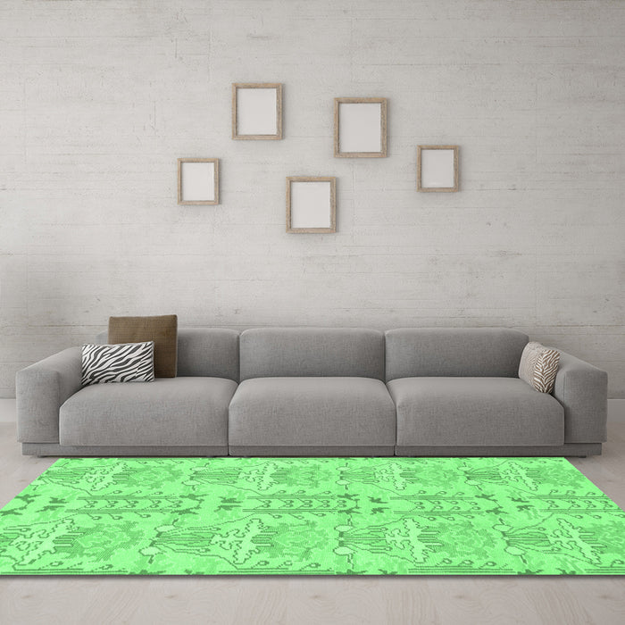 Machine Washable Abstract Emerald Green Modern Area Rugs in a Living Room,, wshabs1237emgrn