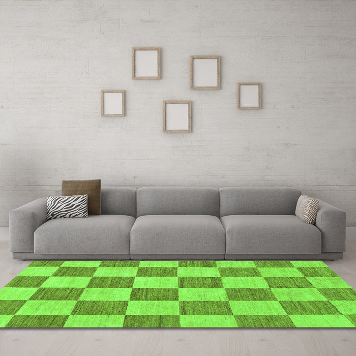 Machine Washable Checkered Green Modern Area Rugs in a Living Room,, wshabs123grn