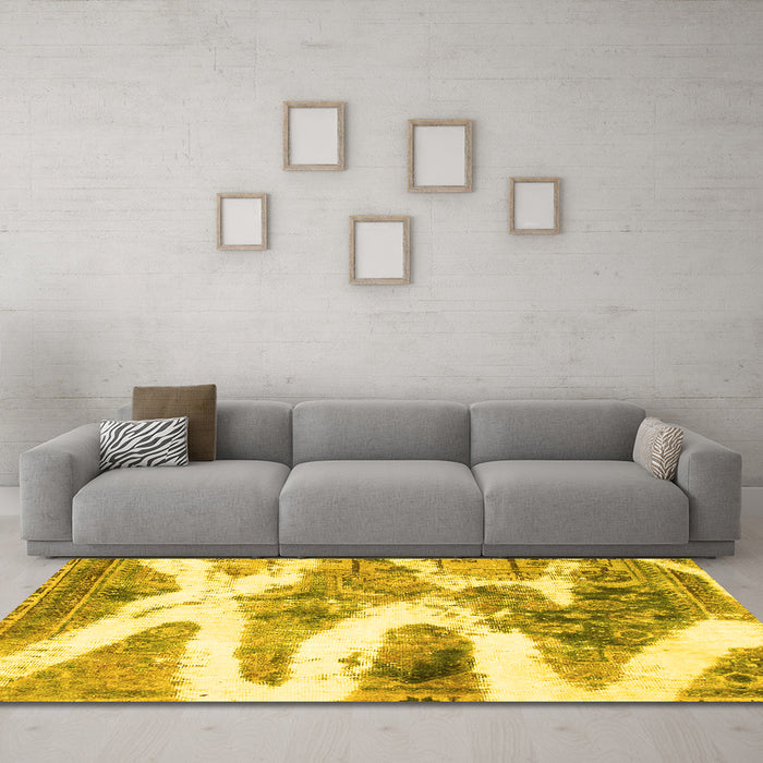 Machine Washable Abstract Yellow Modern Rug in a Living Room, wshabs1249yw