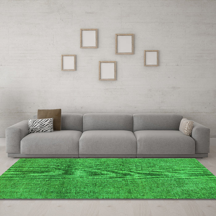 Machine Washable Abstract Green Modern Area Rugs in a Living Room,, wshabs1253grn