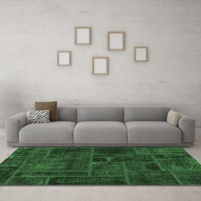 Machine Washable Patchwork Emerald Green Transitional Area Rugs in a Living Room,, wshabs1254emgrn