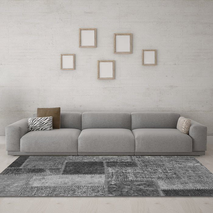 Machine Washable Patchwork Gray Transitional Rug in a Living Room,, wshabs1260gry