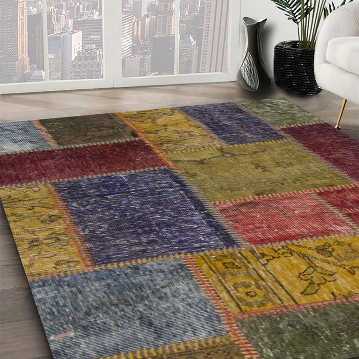 Abstract Red Brown Patchwork Rug in Family Room, abs1263