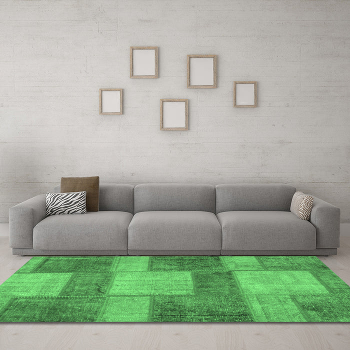 Machine Washable Patchwork Emerald Green Transitional Area Rugs in a Living Room,, wshabs1265emgrn