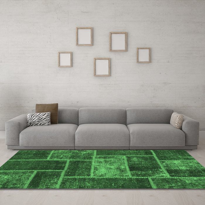 Machine Washable Patchwork Emerald Green Transitional Area Rugs in a Living Room,, wshabs1267emgrn