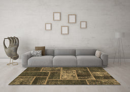 Machine Washable Patchwork Brown Transitional Rug in a Living Room,, wshabs1267brn