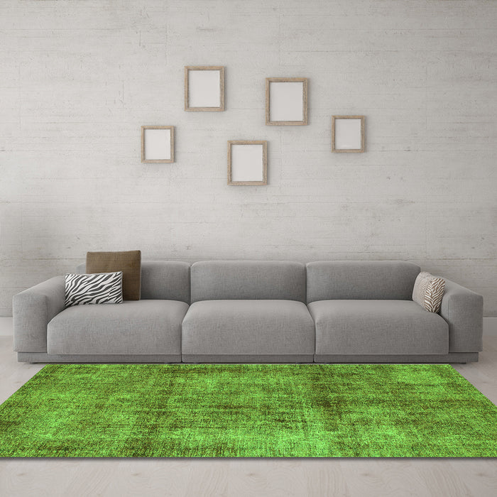 Machine Washable Abstract Green Modern Area Rugs in a Living Room,, wshabs1273grn