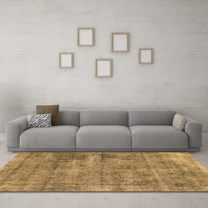 Machine Washable Abstract Brown Modern Rug in a Living Room,, wshabs1274brn