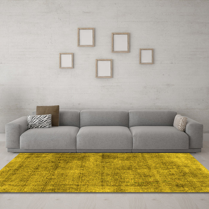 Machine Washable Abstract Yellow Modern Rug in a Living Room, wshabs1274yw
