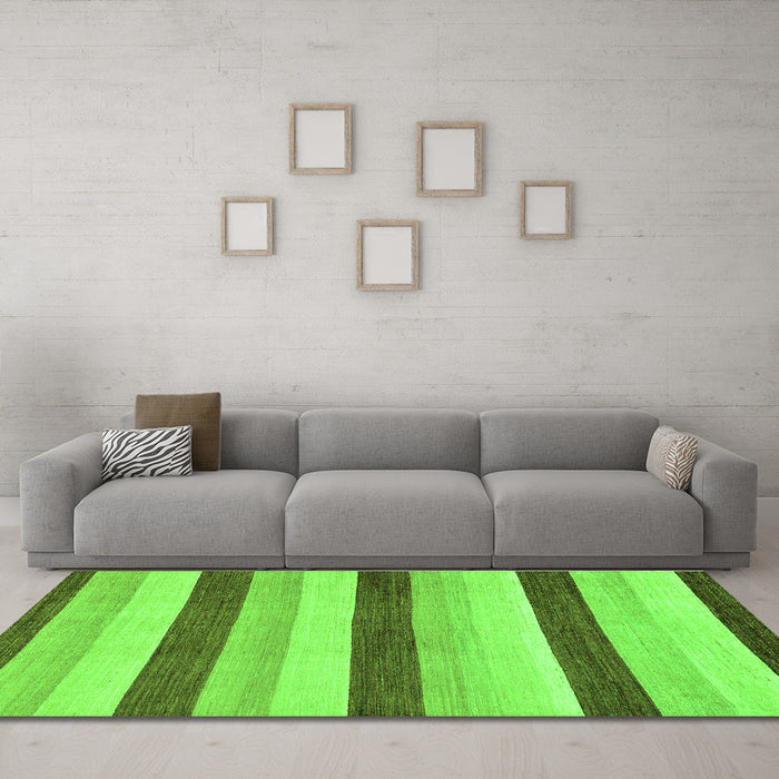 Machine Washable Solid Green Modern Area Rugs in a Living Room,, wshabs127grn