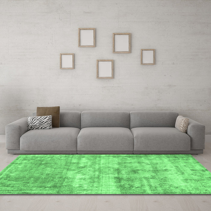 Machine Washable Abstract Emerald Green Modern Area Rugs in a Living Room,, wshabs1285emgrn