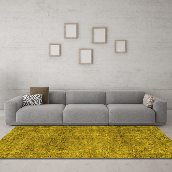 Machine Washable Abstract Yellow Modern Rug in a Living Room, wshabs1286yw