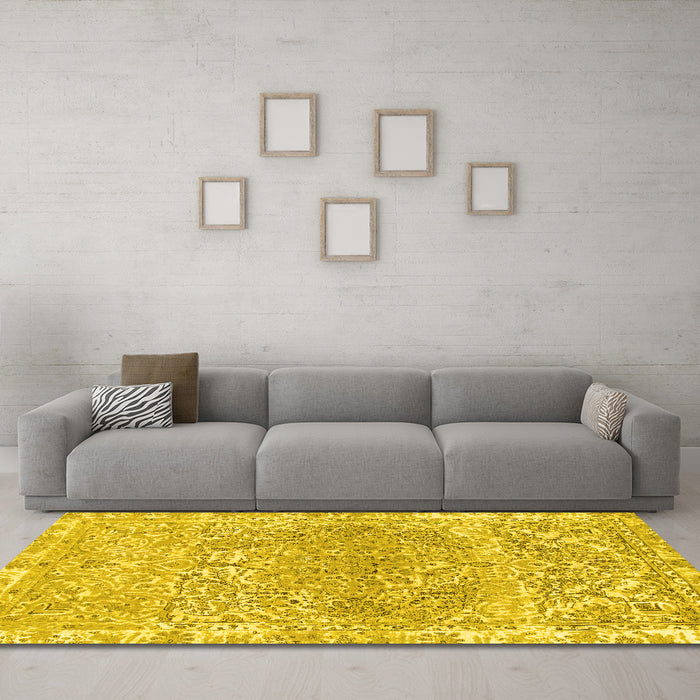 Machine Washable Abstract Yellow Modern Rug in a Living Room, wshabs1287yw