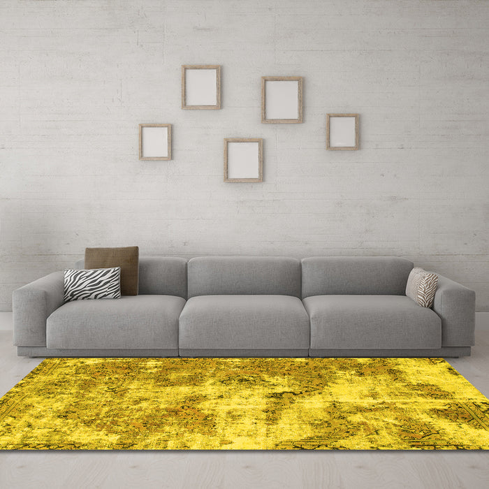 Machine Washable Abstract Yellow Modern Rug in a Living Room, wshabs1297yw