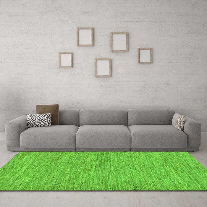 Machine Washable Abstract Green Modern Area Rugs in a Living Room,, wshabs129grn