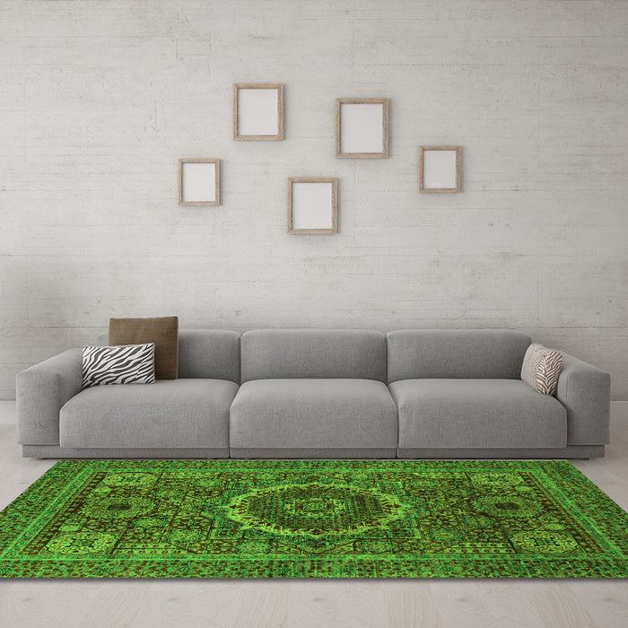 Machine Washable Abstract Green Modern Area Rugs in a Living Room,, wshabs1300grn