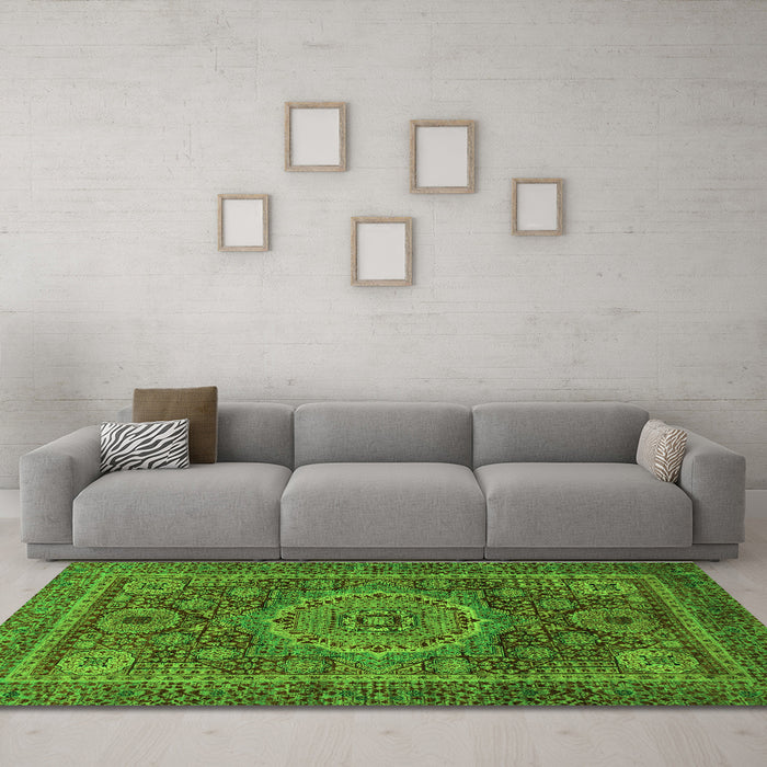 Machine Washable Abstract Green Modern Area Rugs in a Living Room,, wshabs1302grn
