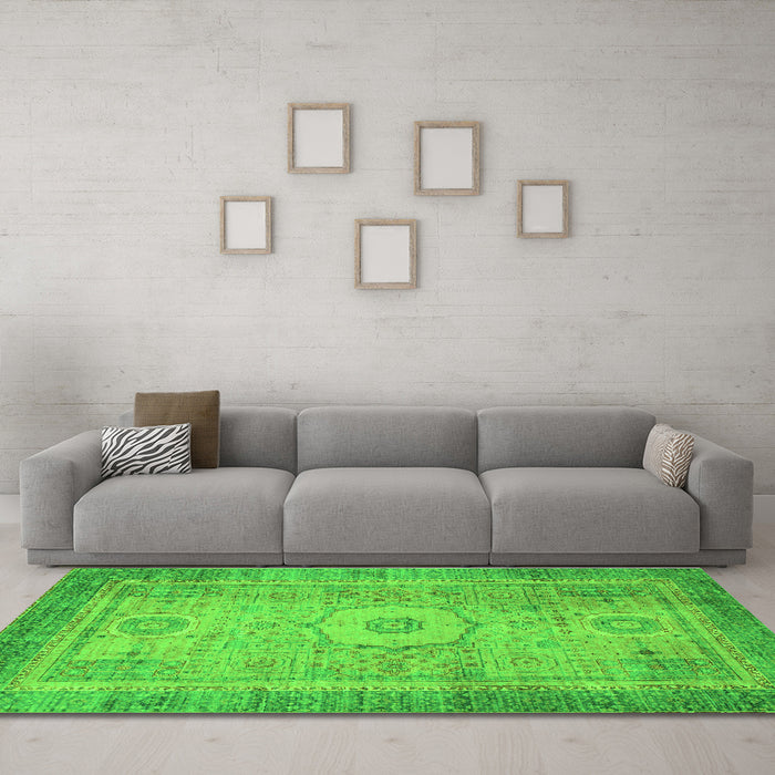 Machine Washable Abstract Green Modern Area Rugs in a Living Room,, wshabs1305grn