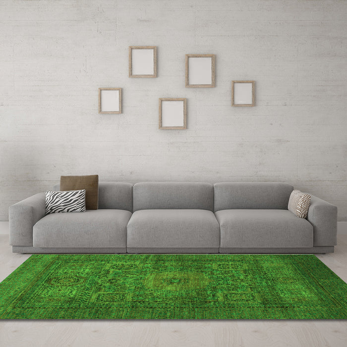 Machine Washable Abstract Green Modern Area Rugs in a Living Room,, wshabs1308grn