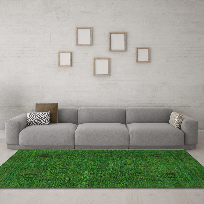 Machine Washable Abstract Green Modern Area Rugs in a Living Room,, wshabs1310grn