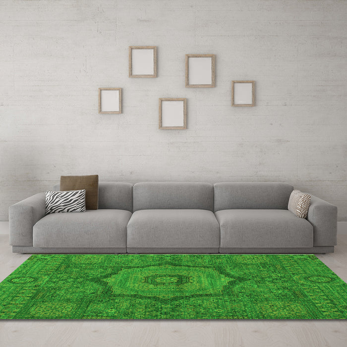 Machine Washable Abstract Green Modern Area Rugs in a Living Room,, wshabs1311grn
