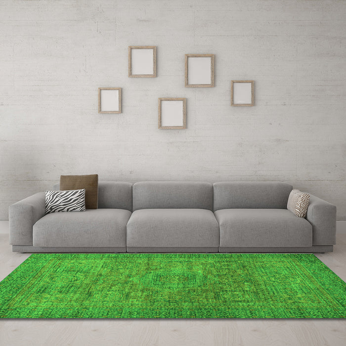 Machine Washable Abstract Green Modern Area Rugs in a Living Room,, wshabs1312grn
