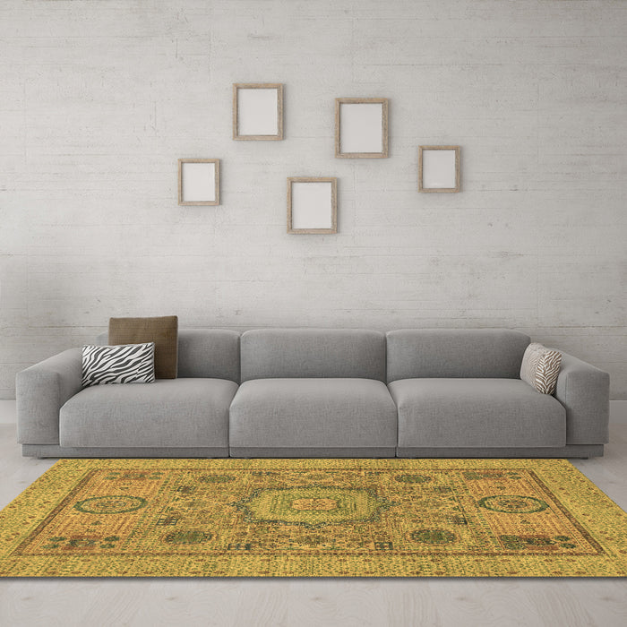 Machine Washable Abstract Brown Modern Rug in a Living Room,, wshabs1313brn