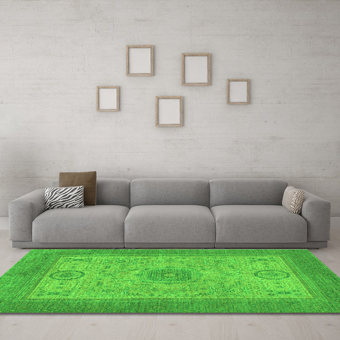 Machine Washable Abstract Green Modern Area Rugs in a Living Room,, wshabs1317grn