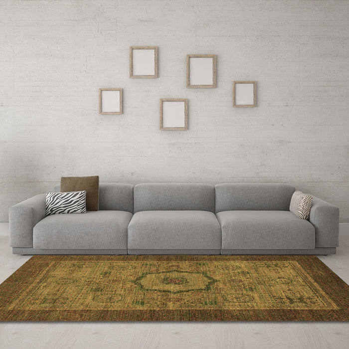 Machine Washable Abstract Brown Modern Rug in a Living Room,, wshabs1318brn