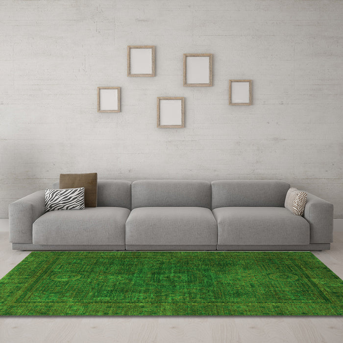 Machine Washable Abstract Green Modern Area Rugs in a Living Room,, wshabs1319grn