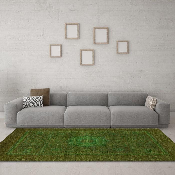 Machine Washable Abstract Green Modern Area Rugs in a Living Room,, wshabs1320grn