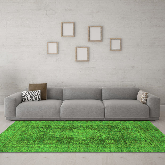 Machine Washable Abstract Green Modern Area Rugs in a Living Room,, wshabs1322grn