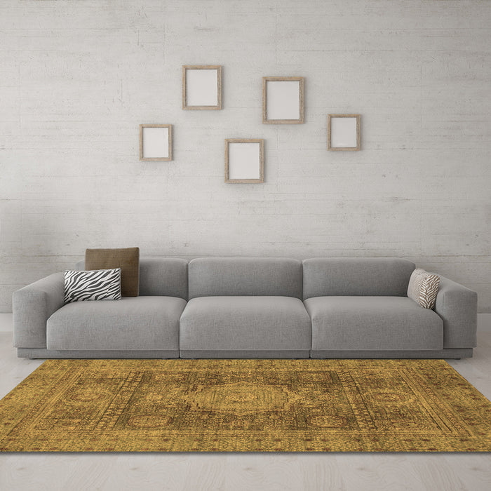 Machine Washable Abstract Brown Modern Rug in a Living Room,, wshabs1322brn